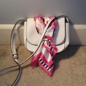 Out of towner cross body bag